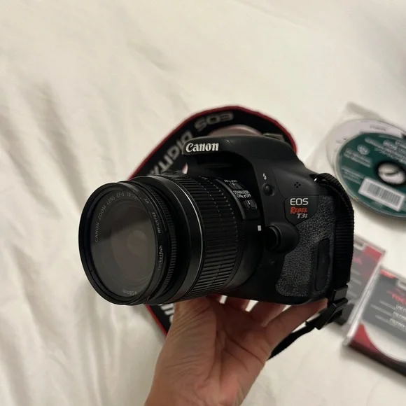 Canon EOS rebel T3i camera - Picture 3 of 9